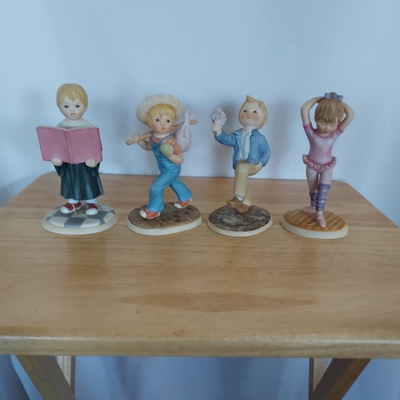 Lenox Figurines - Picture 2 of 14